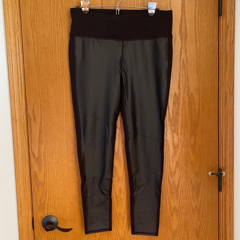 Athleta women’s faux leather leggings NWOT